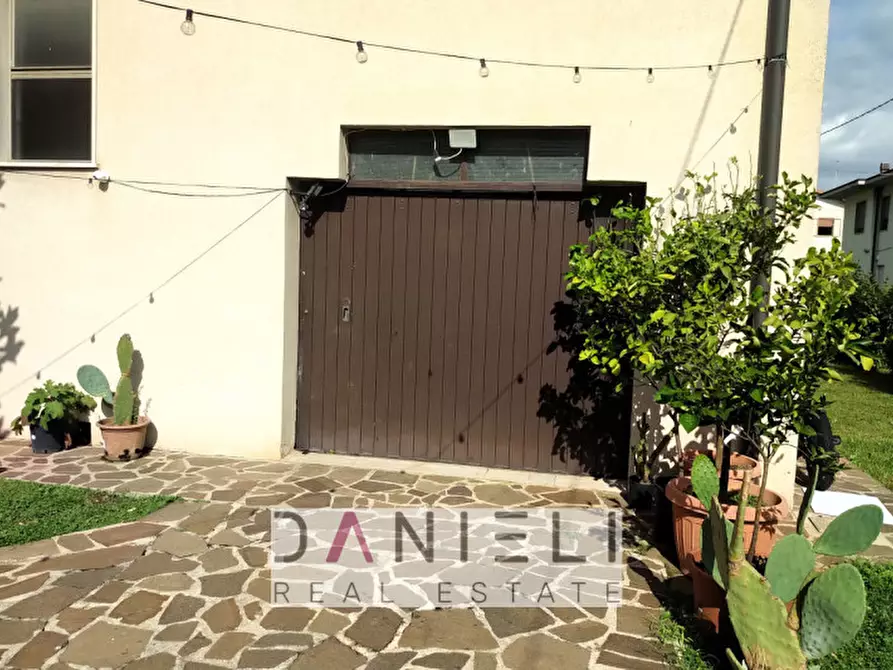 Immagine 18 di Appartamento in vendita  in Via Nazario Sauro a Montecchio Maggiore