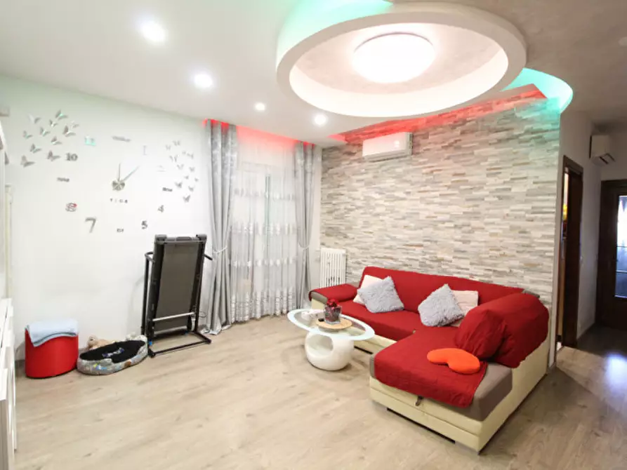 Immagine 1 di Appartamento in vendita  a Cologno Monzese