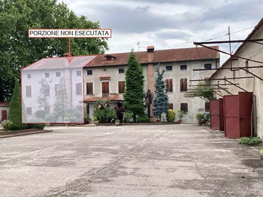 Immagine 6 di Palazzo in vendita  in VIA CAPITELLO 622 a Castagnaro