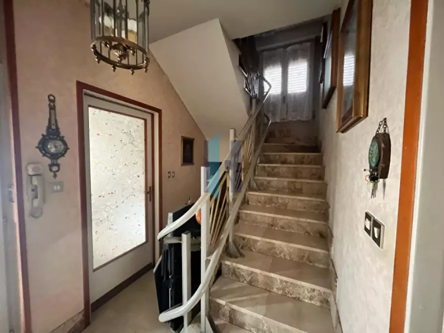 Immagine 11 di Villa in vendita  in via Trento 16 a Castenedolo