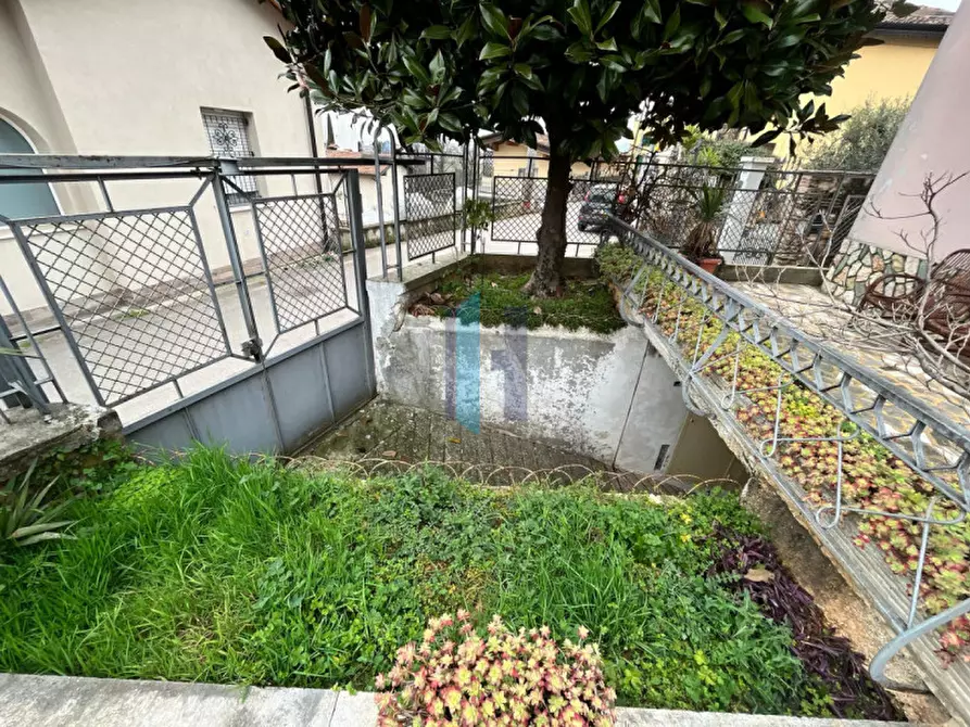 Immagine 34 di Villa in vendita  in via Trento 16 a Castenedolo