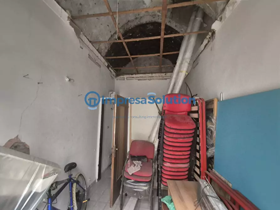 Immagine 15 di Magazzino in vendita  in Via Dalbono a Portici