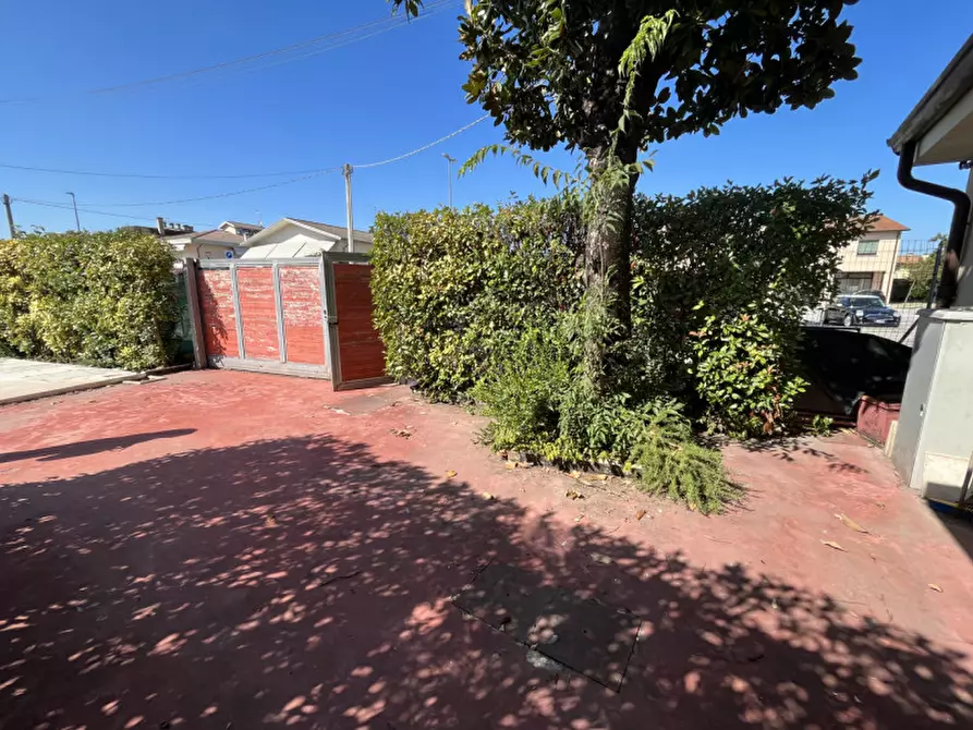 Immagine 29 di Negozio in affitto  in via Giuseppe Martignon a Mestrino