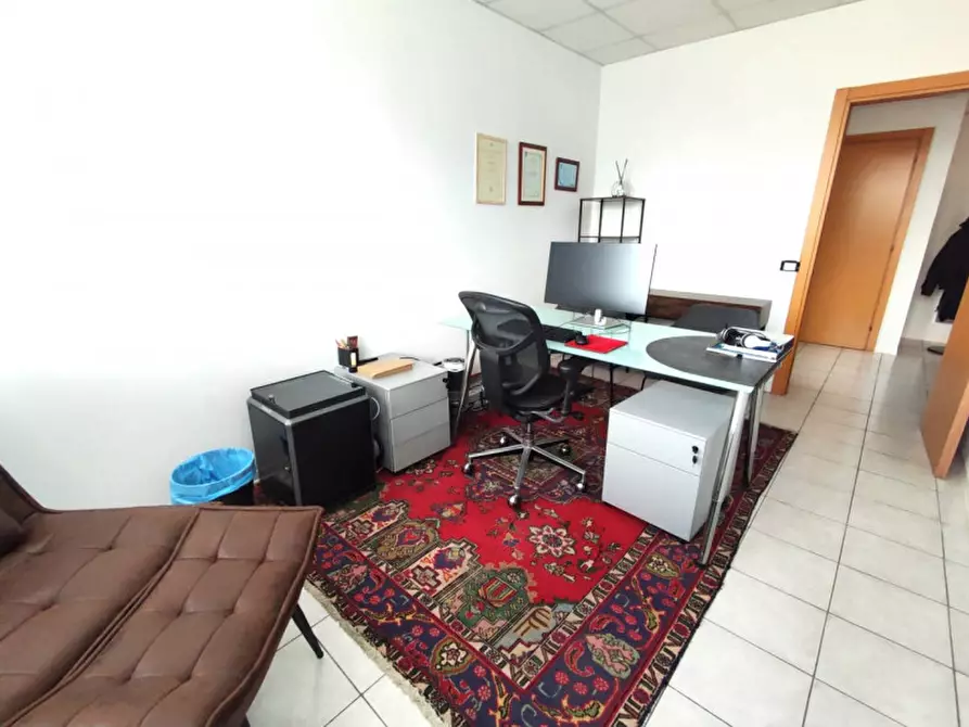 Immagine 7 di Ufficio in vendita  in Viale Navigazione Interna a Padova