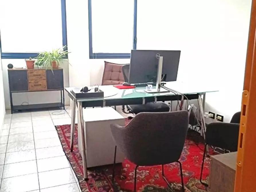 Immagine 8 di Ufficio in vendita  in Viale Navigazione Interna a Padova