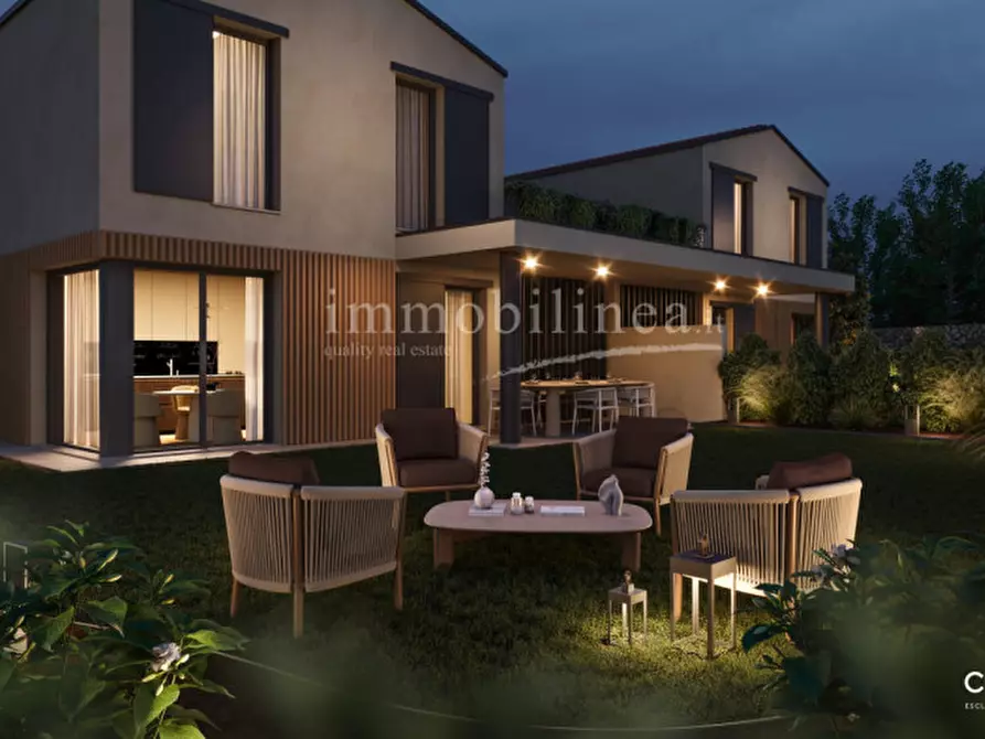 Immagine 1 di Villa in vendita  in via danzie a Affi