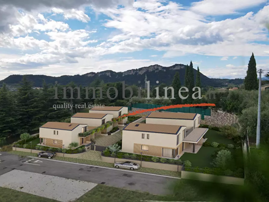 Immagine 2 di Villa in vendita  in via danzie a Affi