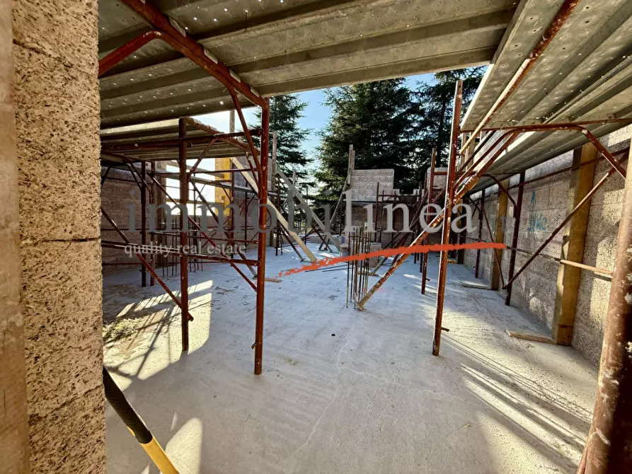 Immagine 11 di Villa in vendita  in via danzie a Affi