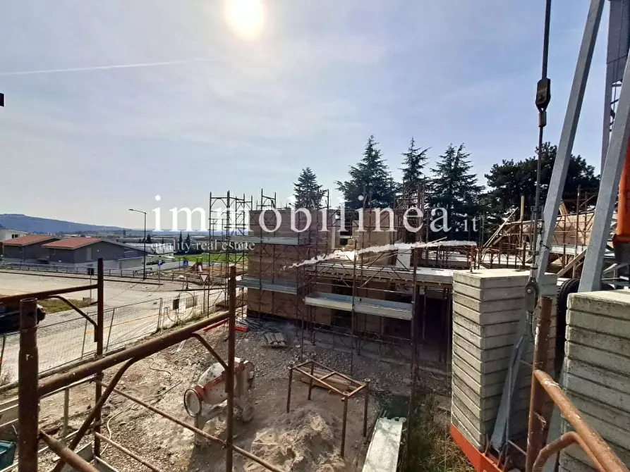 Immagine 11 di Villa in vendita  in via danzie a Affi