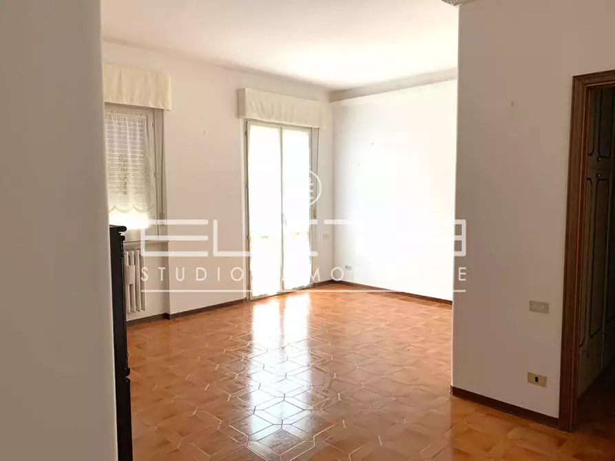 Immagine 11 di Appartamento in vendita  in VIA GRAZIE a Ancona