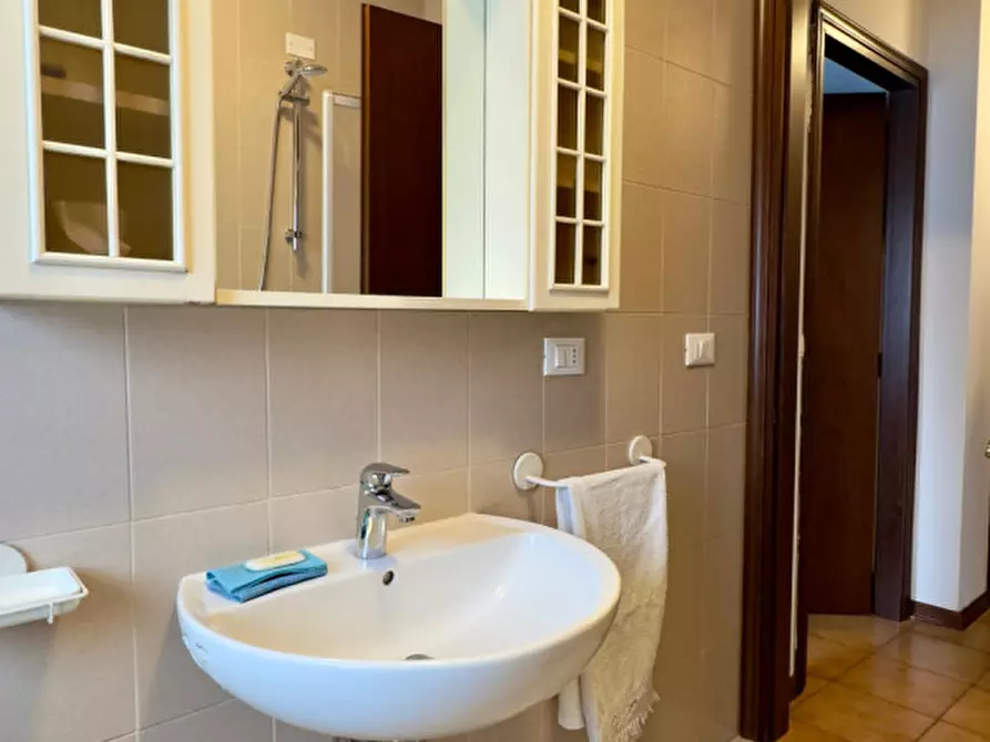 Immagine 6 di Camera in affitto  a Rubano