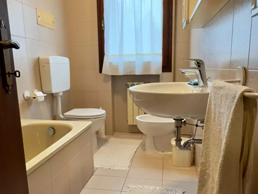 Immagine 7 di Camera in affitto  a Rubano