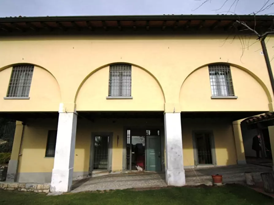Immagine 3 di Villa in vendita  in via fontane a Brescia
