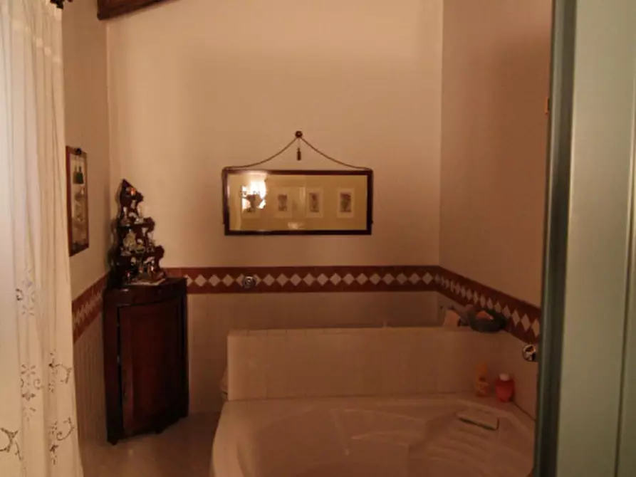 Immagine 18 di Villa in vendita  in via fontane a Brescia