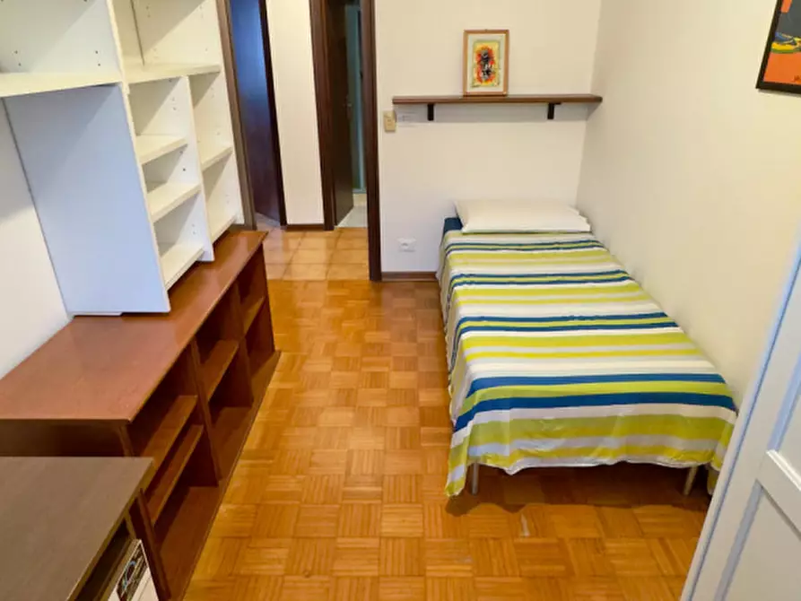 Immagine 1 di Camera in affitto  a Rubano