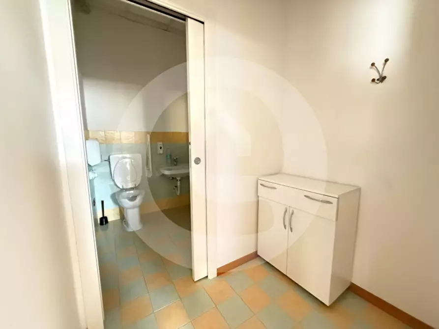 Immagine 5 di Negozio in affitto  a Camposampiero