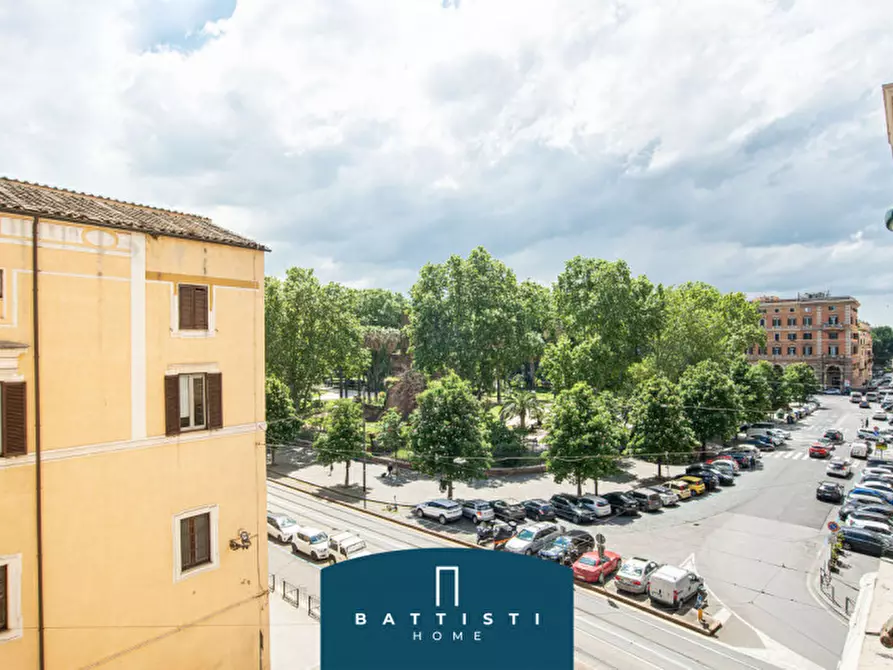 Immagine 7 di Appartamento in vendita  in Via Cavour a Roma