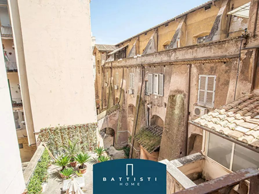 Immagine 15 di Appartamento in vendita  in Via Cavour a Roma