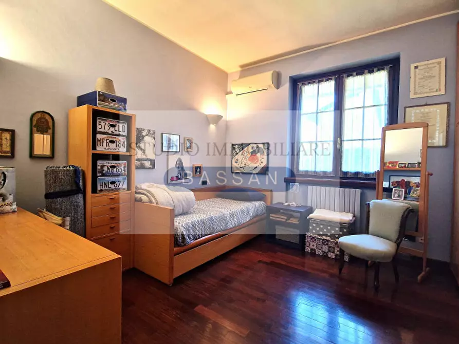 Immagine 21 di Villa in vendita  in via Varese 66 a Gallarate