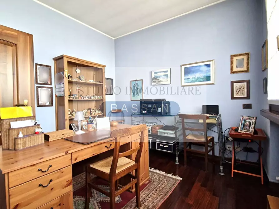 Immagine 31 di Villa in vendita  in via Varese 66 a Gallarate