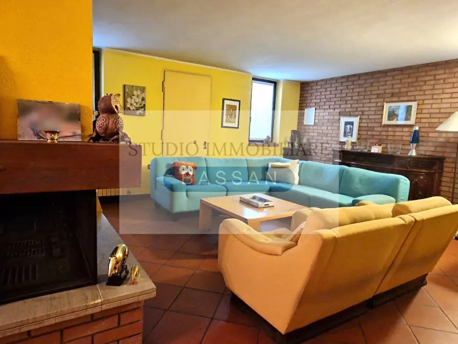 Immagine 38 di Villa in vendita  in via Varese 66 a Gallarate