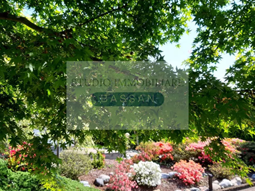 Immagine 58 di Villa in vendita  in via Varese 66 a Gallarate