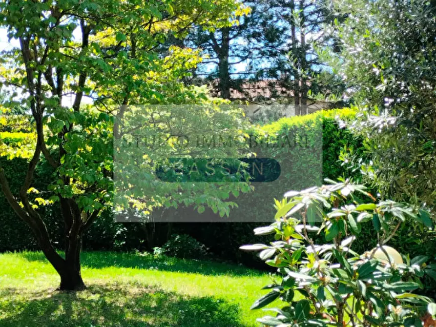 Immagine 59 di Villa in vendita  in via Varese 66 a Gallarate