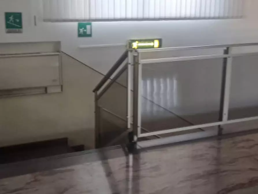 Immagine 2 di Ufficio in affitto  in via pradazzo a Calderara Di Reno