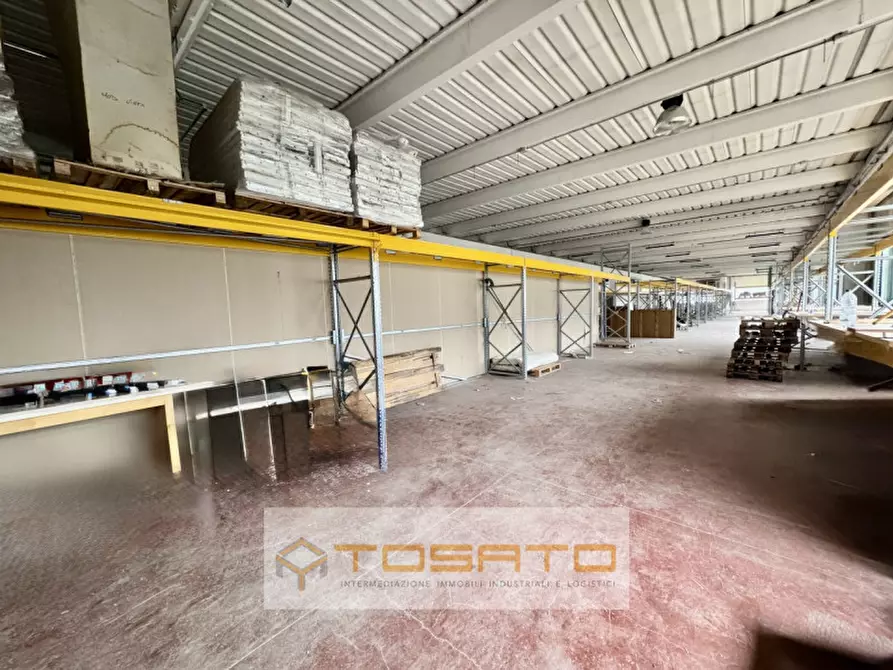 Immagine 3 di Capannone industriale in affitto  a Grezzana