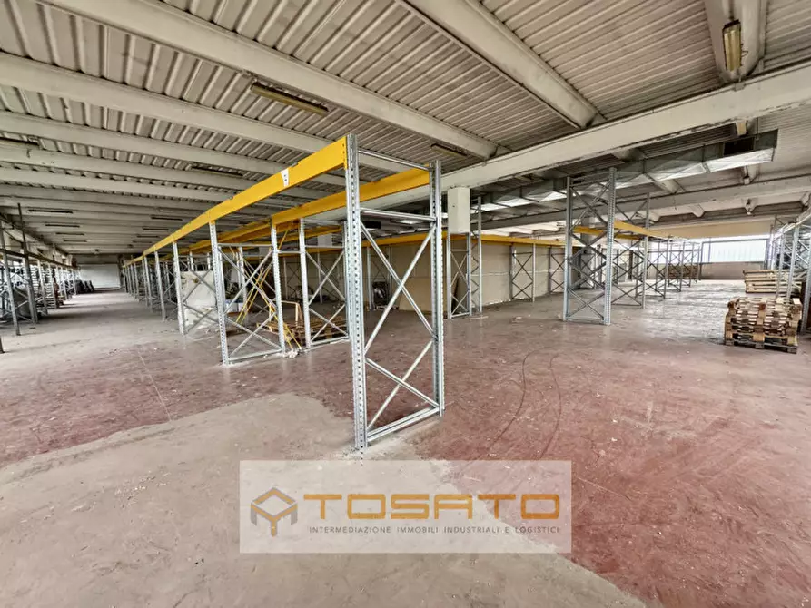 Immagine 4 di Capannone industriale in affitto  a Grezzana