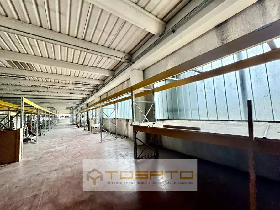 Immagine 5 di Capannone industriale in affitto  a Grezzana
