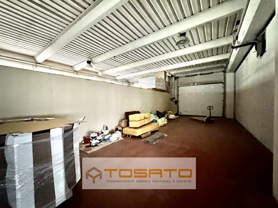 Immagine 6 di Capannone industriale in affitto  a Grezzana