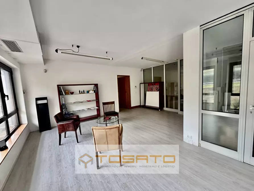 Immagine 8 di Capannone industriale in affitto  a Grezzana