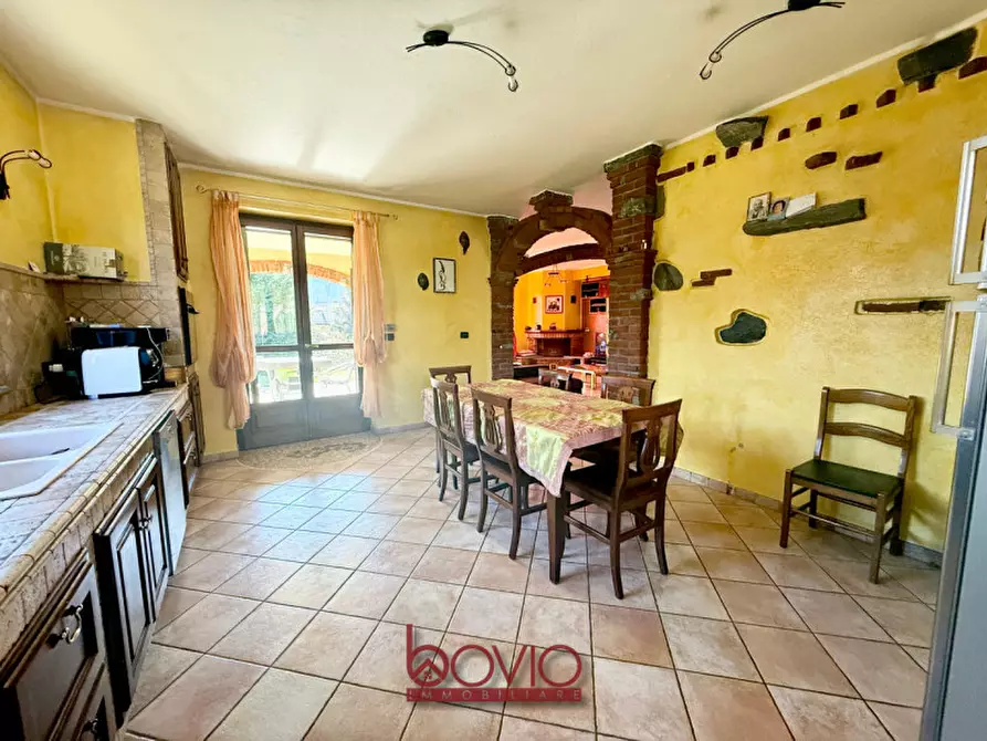 Immagine 6 di Villa in vendita  in STRADA CORDOVA N°10 a Castiglione Torinese