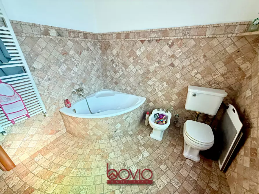 Immagine 28 di Villa in vendita  in STRADA CORDOVA N°10 a Castiglione Torinese