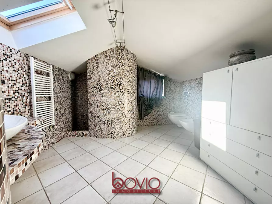 Immagine 42 di Villa in vendita  in STRADA CORDOVA N°10 a Castiglione Torinese