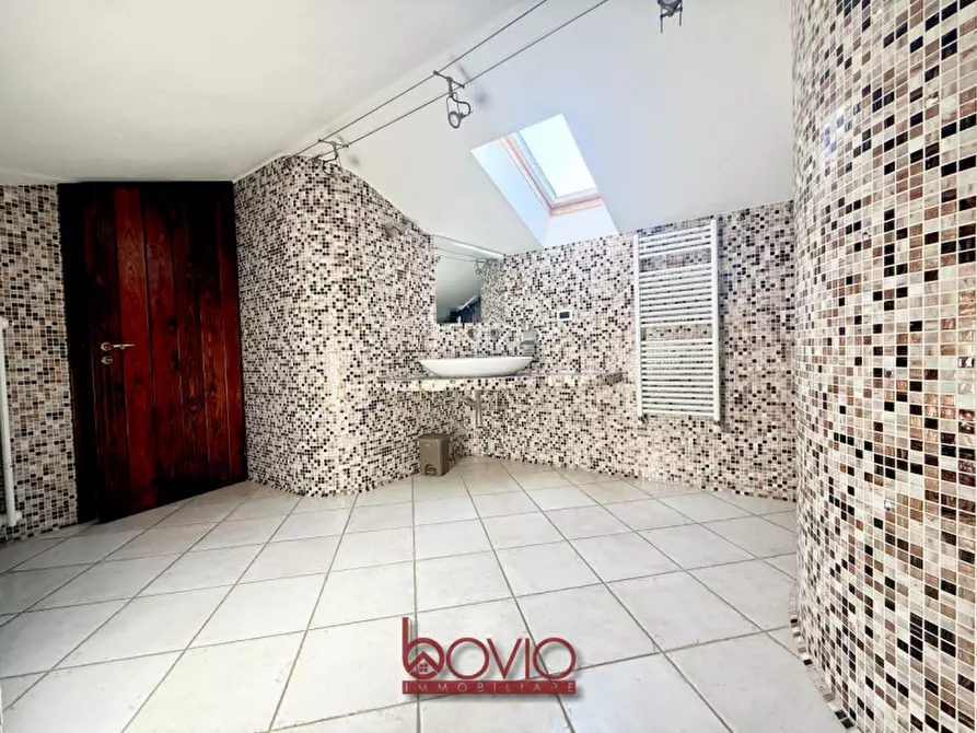 Immagine 43 di Villa in vendita  in STRADA CORDOVA N°10 a Castiglione Torinese