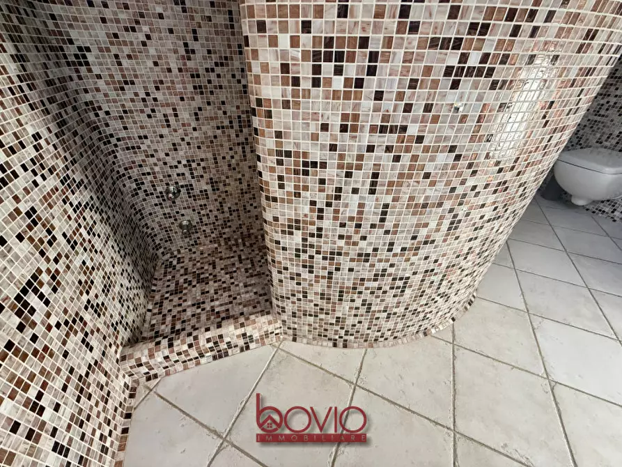 Immagine 44 di Villa in vendita  in STRADA CORDOVA N°10 a Castiglione Torinese