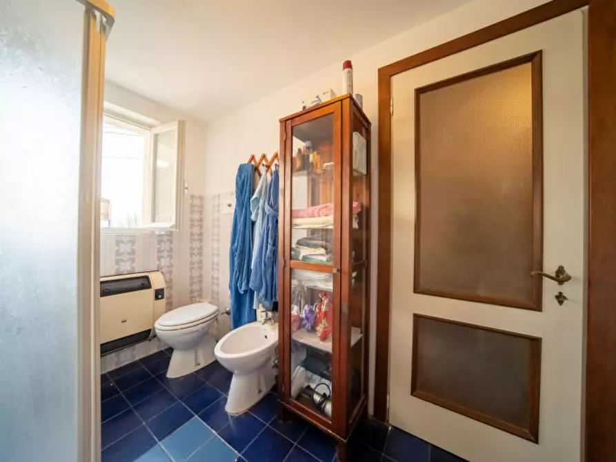 Immagine 23 di Casa indipendente in vendita  in Via Bruno Bocconi a Tizzano Val Parma