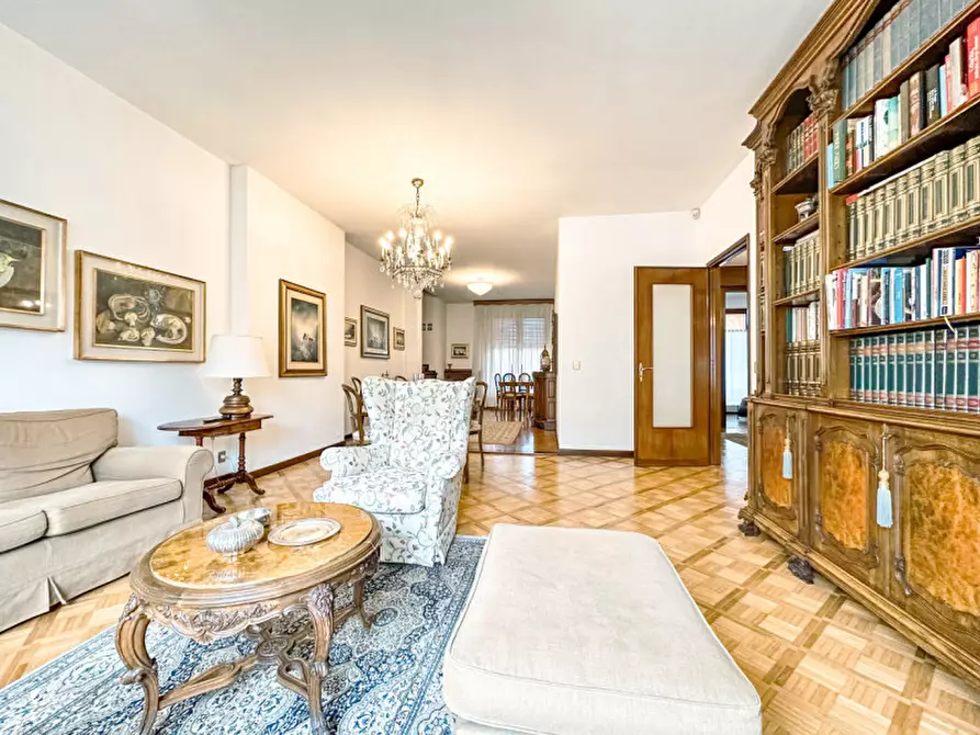 Immagine 2 di Appartamento in vendita  in Corso Giuseppe Garibaldi 21 a Gattinara