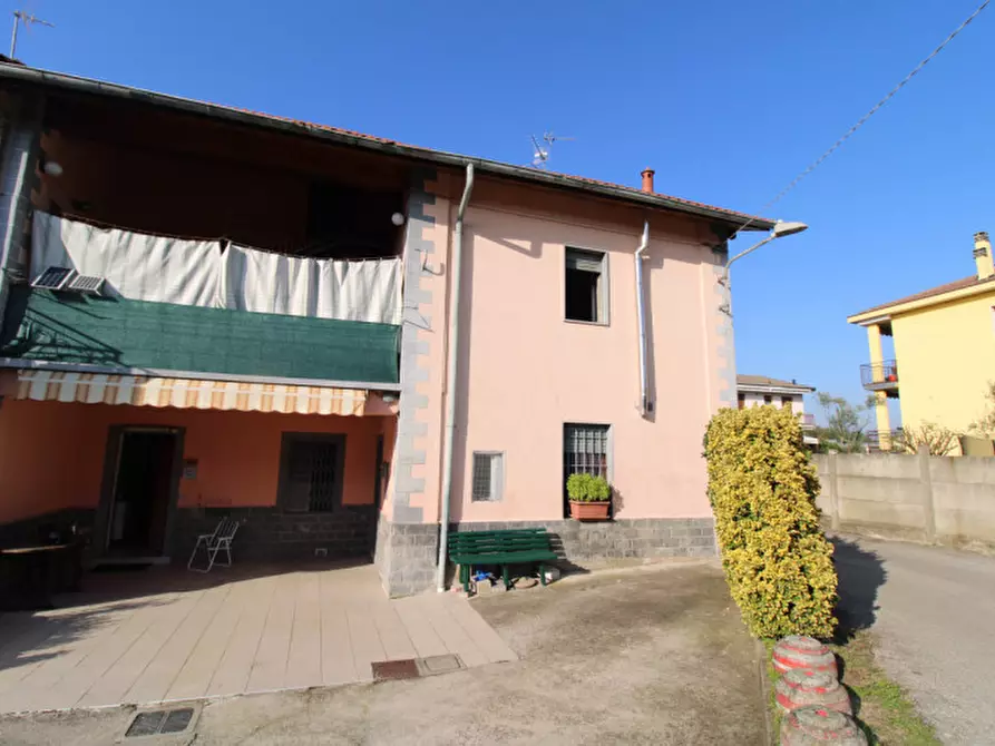 Immagine 26 di Appartamento in vendita  in Via delle Pedresse 4 a Macherio