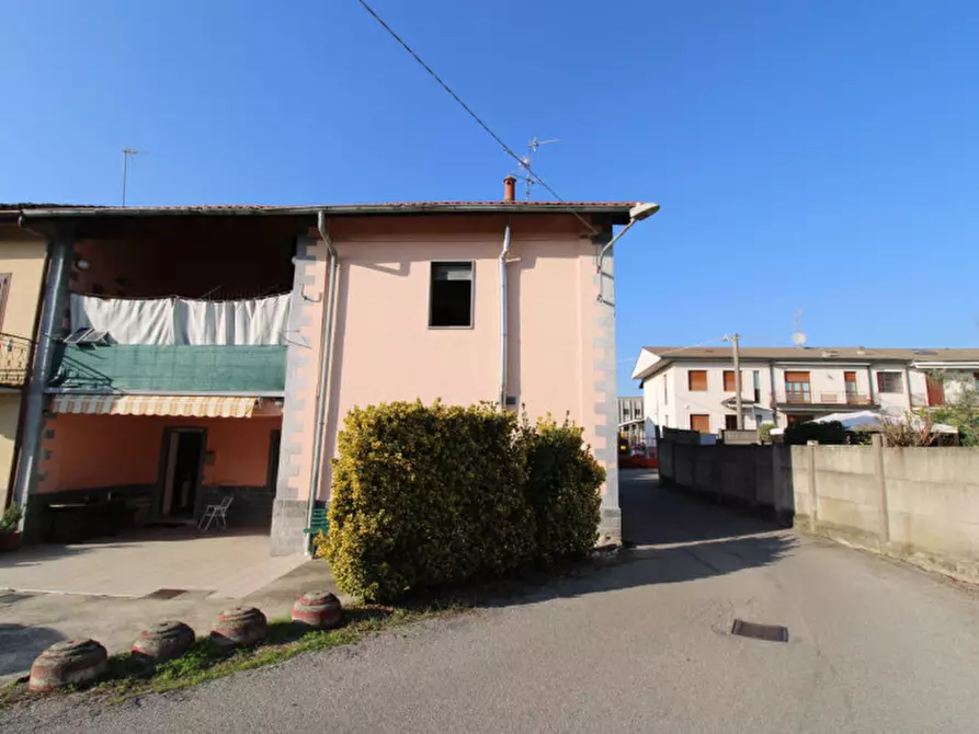 Immagine 28 di Appartamento in vendita  in Via delle Pedresse 4 a Macherio