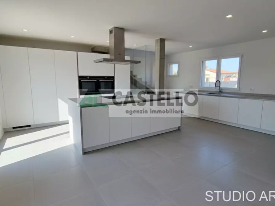 Immagine 2 di Casa bifamiliare in vendita  in Via Caltana a Campodarsego