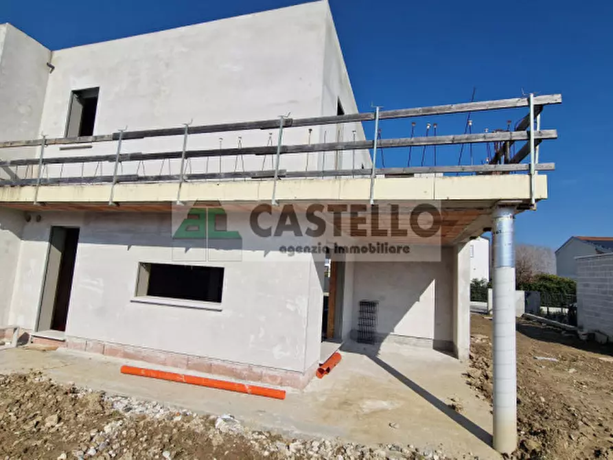 Immagine 4 di Casa bifamiliare in vendita  in Via Caltana a Campodarsego