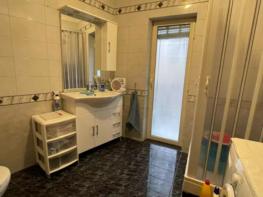 Immagine 4 di Appartamento in vendita  in VIA NAZIONALE a Torre Del Greco