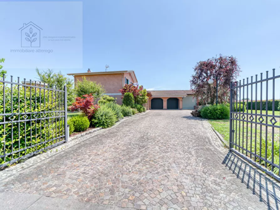 Immagine 1 di Villa in vendita  in via Restello a Villa Del Conte