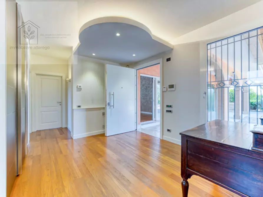 Immagine 9 di Villa in vendita  in via Restello a Villa Del Conte