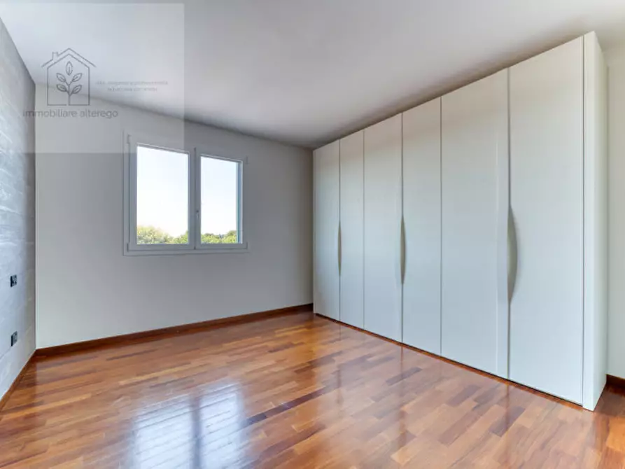 Immagine 21 di Villa in vendita  in via Restello a Villa Del Conte