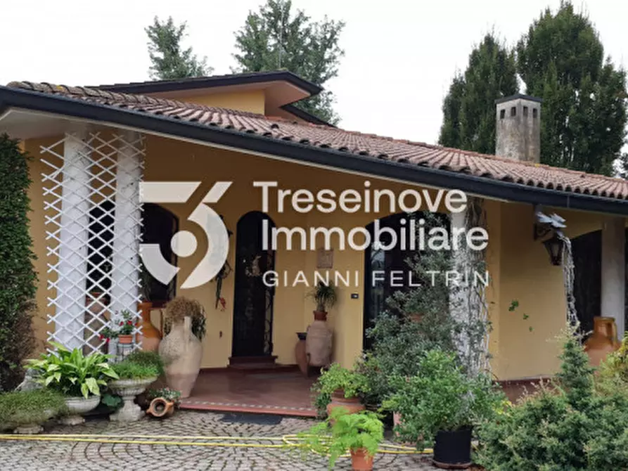 Immagine 3 di Villa in vendita  in Via Argine Destro a San Donà Di Piave
