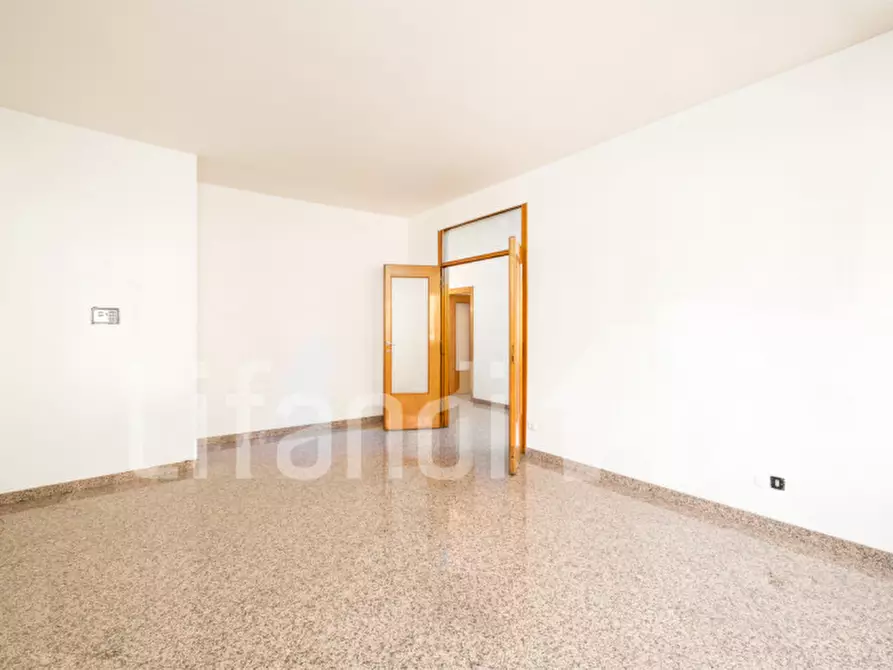 Immagine 5 di Appartamento in vendita  in Via Guncina - Guntschnastraße a Bolzano